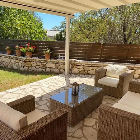 350m Above Sea * ואסיליקי